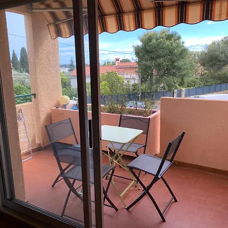 Apartment Dans Privee Avec Piscine